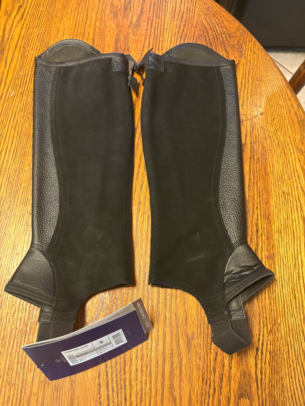 New Ariat Concord Chap, Black Leather Equestrian Riding Half Chaps,Sz S,Unisex - Picture 3 of 9